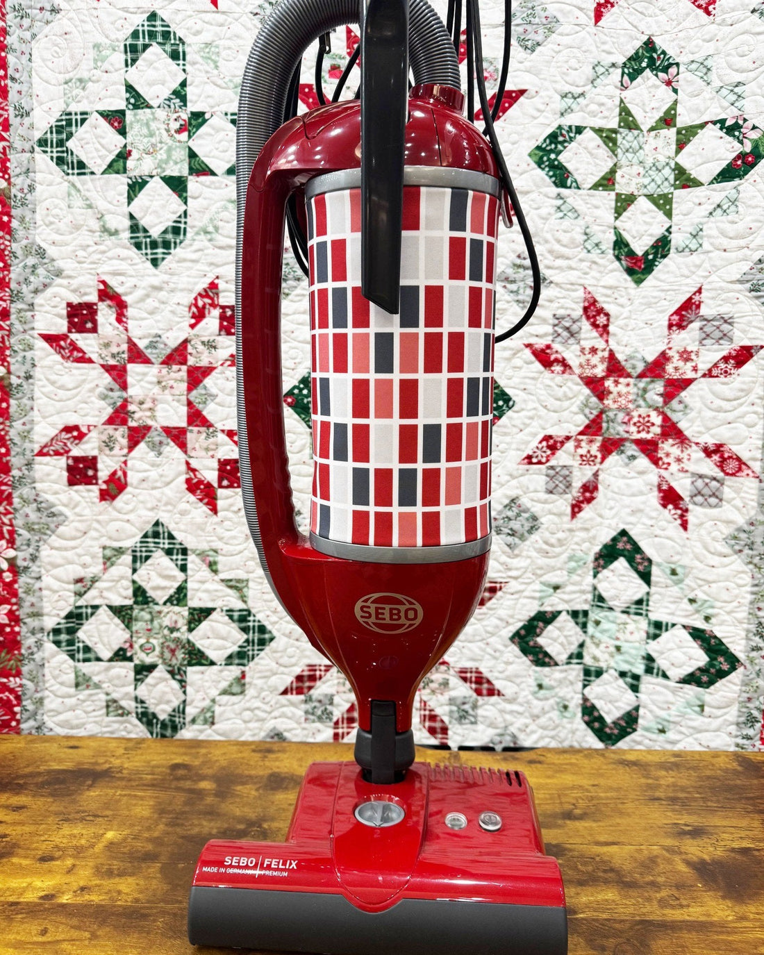 SEBO FELIX Premium upright vacuum with ET-1 powerhead and parquet brush