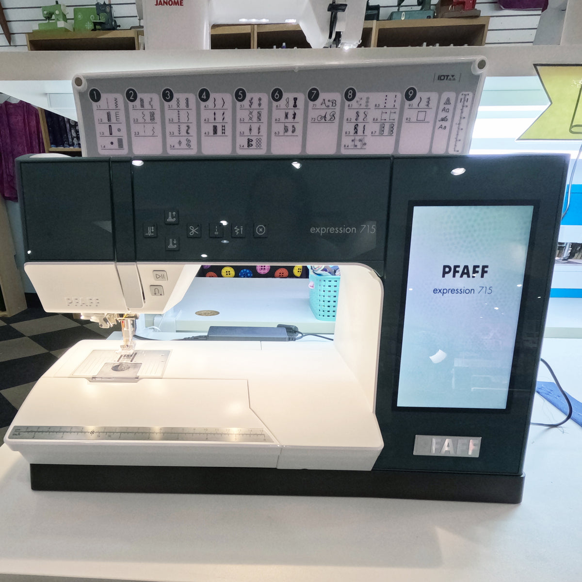 PFAFF Expression 715 Sewing Machine