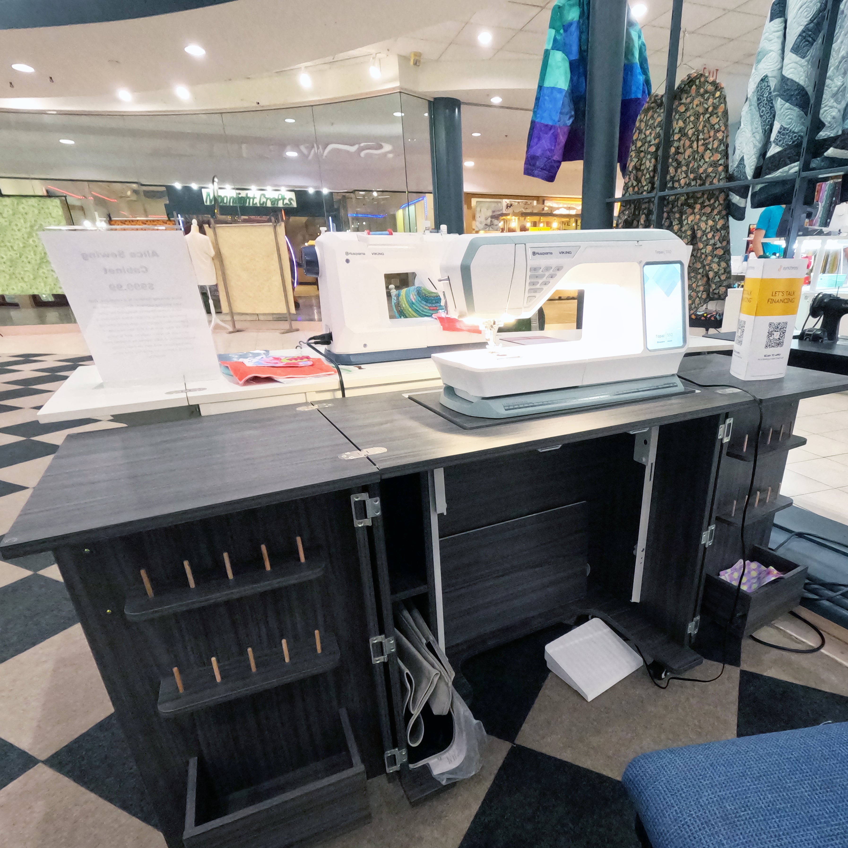 Husqvarna Viking Topaz 55Q Sewing & Quilting Machine