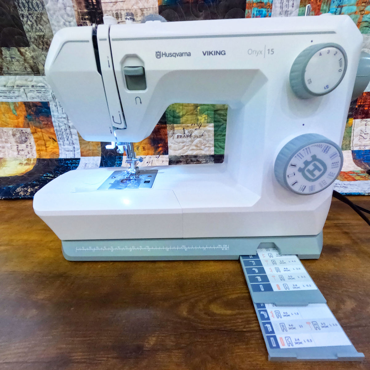 Husqvarna Viking ONYX 15 Sewing Machine